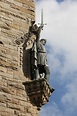File:Statue of William Wallace on the Wallace Monument, nr. Stirling ...