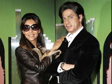 shah rukh khan s wax statue at madame tussauds to step out dress as fan bollywood hindustan