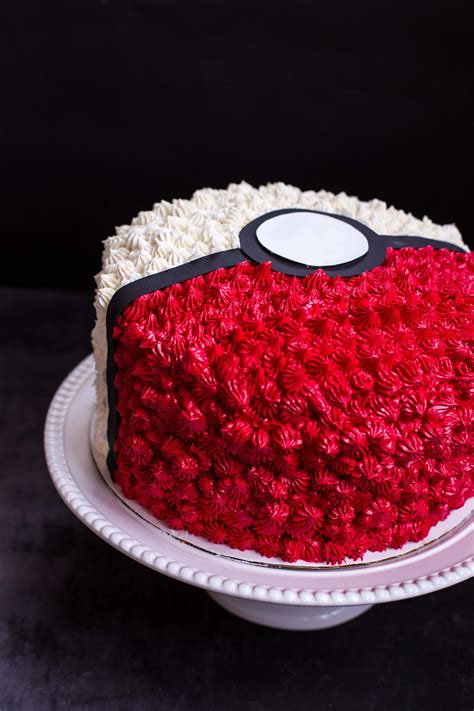 Poke Ball Cake Round Cake Pans Round Cakes Charizard Cake Pokemon