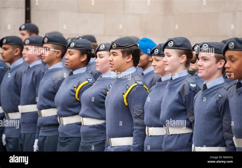 Vice Le Vinaigre Méditation Raf Air Cadets Uniform Seulement Programme