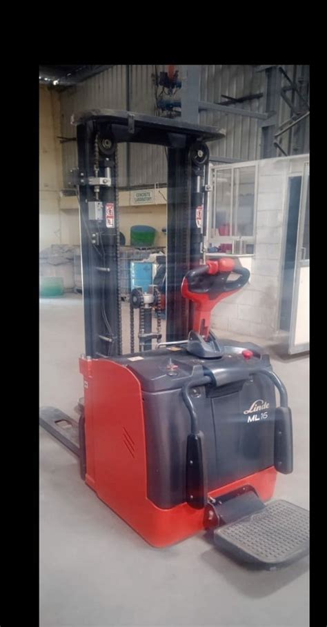 Linde Stacker Rental Capacity 1ton Lift Height 3000 To 5000 Mm At