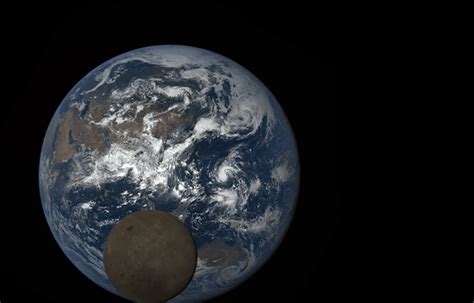 The moon day today in at may 3 2021 11:31:00 am is 22 moon day. The Moon Is A Real Attention Junkie - Universe Today