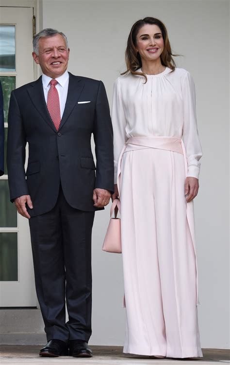 Königin Rania Von Jordanien Ihre Schönsten Royalen Looks Vogue Germany