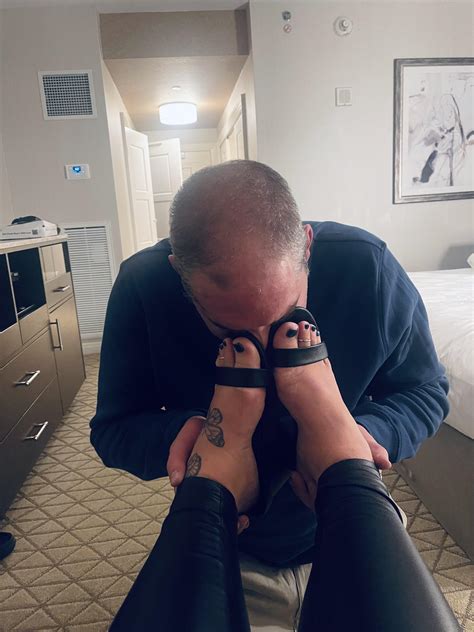 This Lucky Guy Got To Bury His Face In My Soles For The Evening R Footfetishexperiences