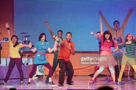 Nickelodeons The Fresh Beat Band Shout Marina Kiki And Twist