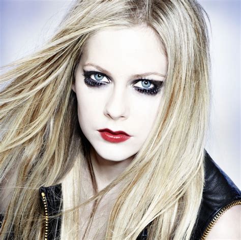 Born september 27, 1984 ontario, canada. Avril Lavigne Chats With Us About Her New Album (Out Now!) and Her Obsessions | Glamour
