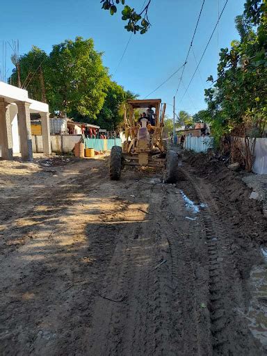 Desarrollo Fronterizo Y Alcaldía De Montecristi Rehabilitan Calles Del Sector Guatapanal En