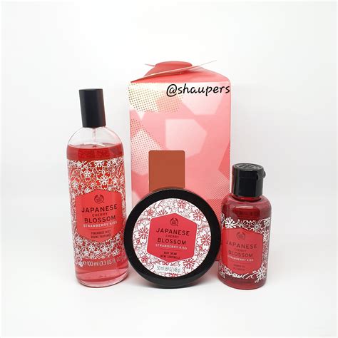 Start off with luxurious lathering layers of our. Body Shop Japanese Cherry Blossom Body Wash 60Ml Harga ...