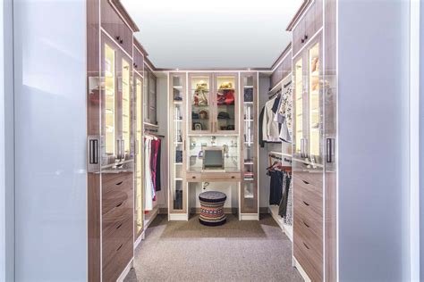 Custom Closet Design Ideas And Trends For Home Organization