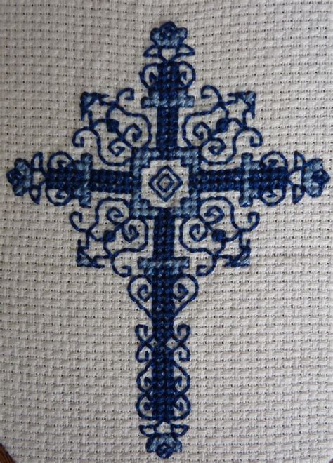 Cross Stitch Of A Decorative Cross Celtic Cross Stitch Cross Stitch