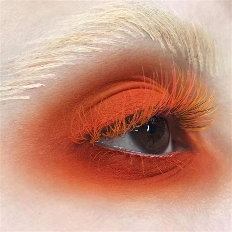 Instagram ʙᴇᴀᴜᴛʏᴠᴀɪɴ Orange Makeup Aesthetic Makeup Eye Make Up