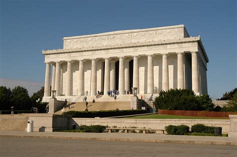 File:Lincoln memorial dc 20041011 095847 1.3008x2000.jpg - Wikimedia