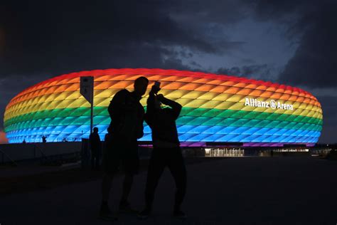 uefa no autorizó la iluminación del allianz arena con los colores de la comunidad lgbt