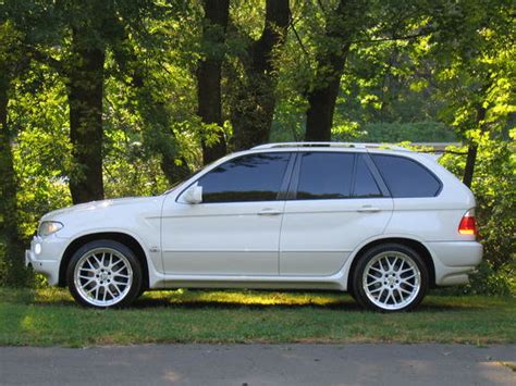 Overall, the x5 3.0i is a very good vehicle, with agile handling, precise steering, an impressive drivetrain and a comfortable interior. BMW Automobiles: bmw x5 2005 white