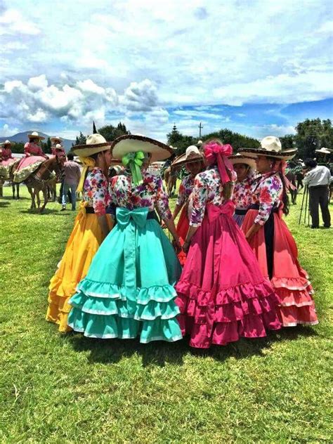 Escaramuza Charra Vestidos De Escaramusa Vestidos Escaramuza Vestidos De Fiesta Mexicanos