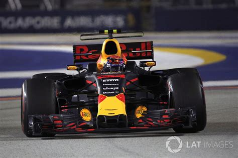 Max Verstappen Red Bull Racing Rb13 At Singapore Gp