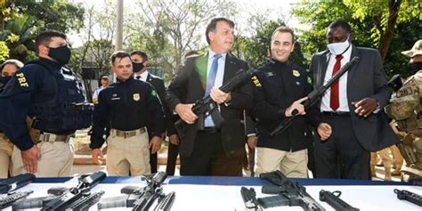 américa latina em alerta governo bolsonaro facilita a exportação de armas para a américa do sul