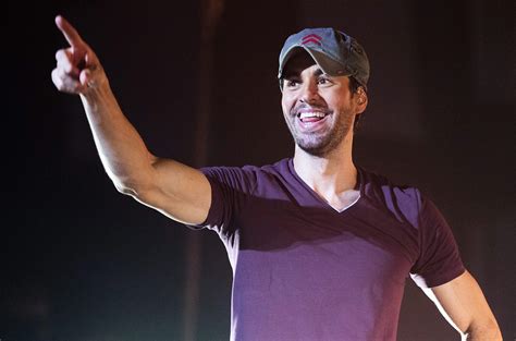 Enrique Iglesias Makes Baby Giggle With Whale Impression Watch