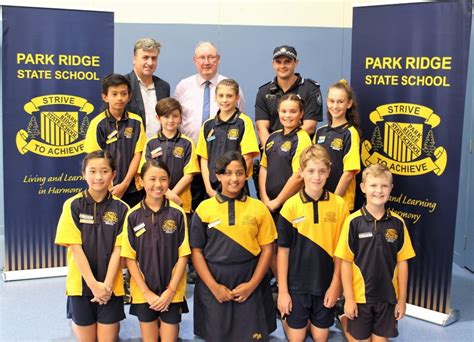Constable Lachie With The Park Ridge State School Student Leadership Team