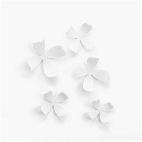 How pretty to have a wall of fresh flowers in your home? Umbra Flower Wall Décor & Reviews | Wayfair
