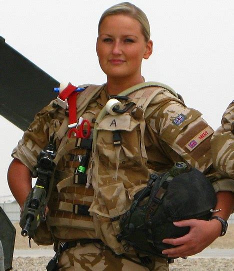 Peek In The Life Of A Raf Nurse We Dont Have Time To Feel Fear
