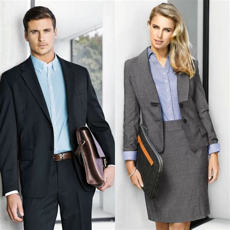 Create An Everlasting Impression By Choosing Corporate Uniforms For