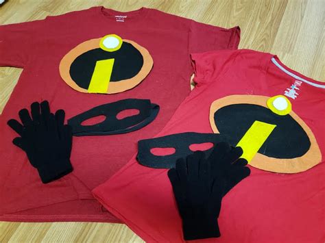 This blogger made all the costumes using a glue gun. The Incredibles DIY Costume - Cheap, Easy, No sewing needed - Curiously Carmen