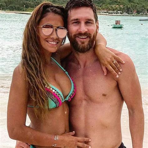 Fifa World Cup Lionel Messi And Antonella Roccuzzo Too Hot To