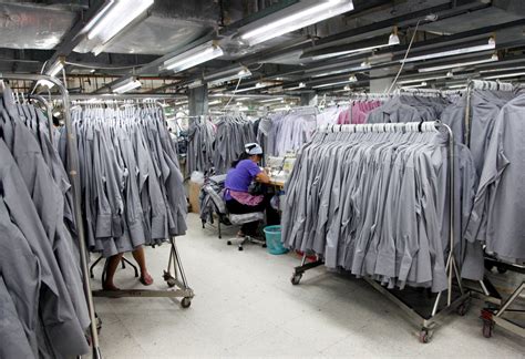 Chinas Factories Look To Revamp Business Models The New York Times