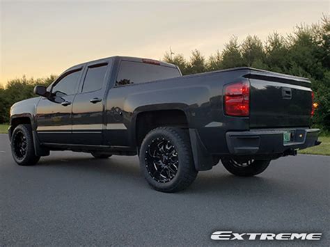 2018 Chevrolet Silverado 1500 20x9 Ultra Wheels 27555r20 Nitto Tires