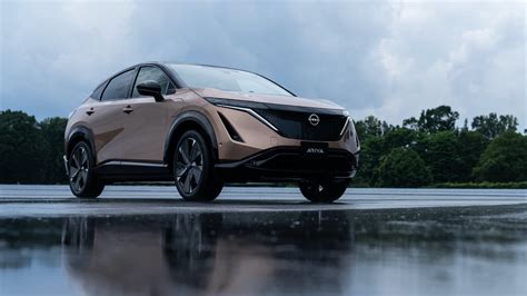 2022 Nissan Ariya Electric Crossover Revealed With 300 Mile Range