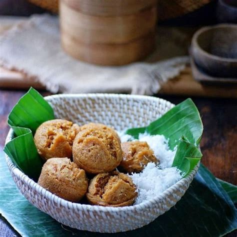 Kue balapis (manado) resep balapis manado, tradisional yang mudah dibuat! 15 Resep kue dari tepung beras Instagram/@resep_kue_emak ...