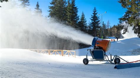 A New Machine Lets Ski Resorts Make Snow Even When Its 32 Degrees Out