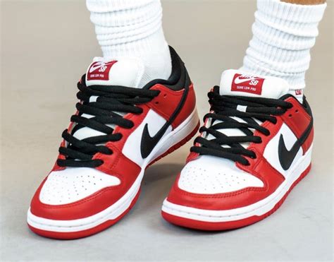On Feet Look At The Nike Sb Dunk Low Chicago Dailysole