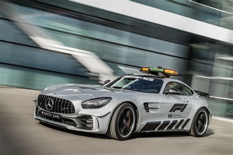 This provided the best images for the enthusiast. Formula 1 2018: la nuova safety car di Mercedes | Newence