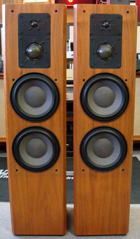Famous Ads Braun L10902 Audiophile Tower Speakers Working Superb For