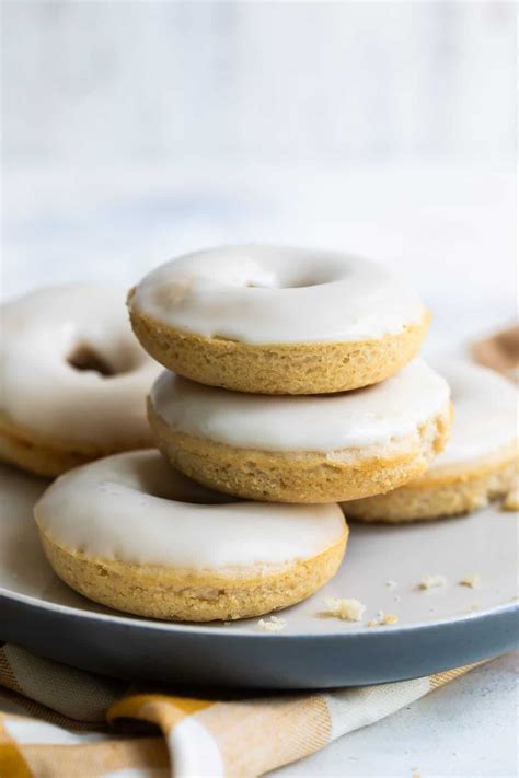 Cinnamon Baked Donuts With Vanilla Glaze Diethood