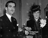 Image of Anthony Eden with his first wife Beatrice Beckett (b/w photo)