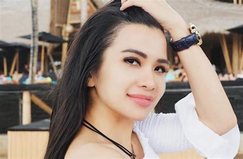 Maria vania lagi curhat, eh yang dicurhatin dateng | rumpi (16/9/20) p1. Tanpa Operasi, 5 Potret Seksi Maria Vania Pamer Body ...