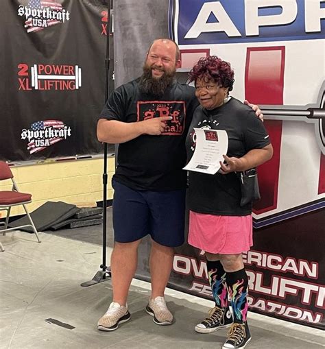 78 Year Old Iron Woman Is Powerlifting Champion Who Does 400 Squats And Holds 19 World Records