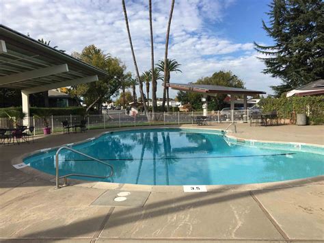 Mobil Country Club Photo Gallery | Senior Mobile Home Park