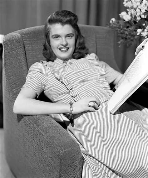 Radio Actress Peggy Knudsen She Portrays Karen Adams In Woman In 1940s