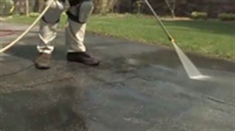 Asphalt is by far the most common material used for paving driveways. Sealing an Asphalt Driveway | PlanItDIY