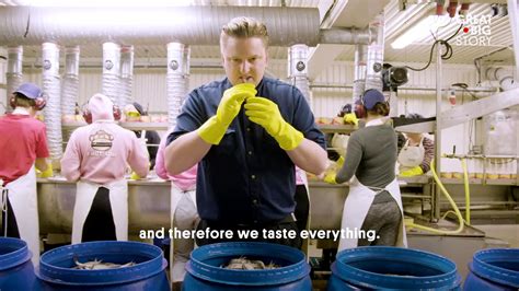 B 食 世界で最も臭い食べ物「シュールストレミング」の工場内部に潜入したムービーが公開中
