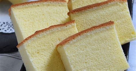 Oless loyang dg margarin, alasi kertas baking, oles lg, sisihkan. Resep Kue Bolu Enak, Pilihannya Ogura Super Lembut yang Lagi Hits