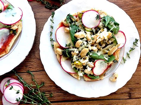 Must have pdf confessions of a red hot veggie lover 2 lacto ovo vegetarian recipes best seller. Charred White Bean Breakfast Pizza | Recipe | Breakfast pizza, Vegetarian recipes, Rolled ...