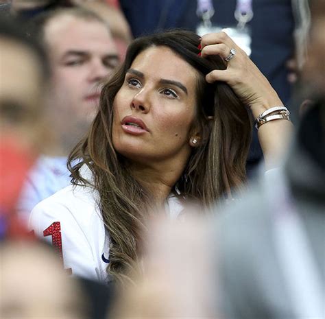 jamie vardy wife rebekah vardy left shaking at world cup 2018 england game celebrity news
