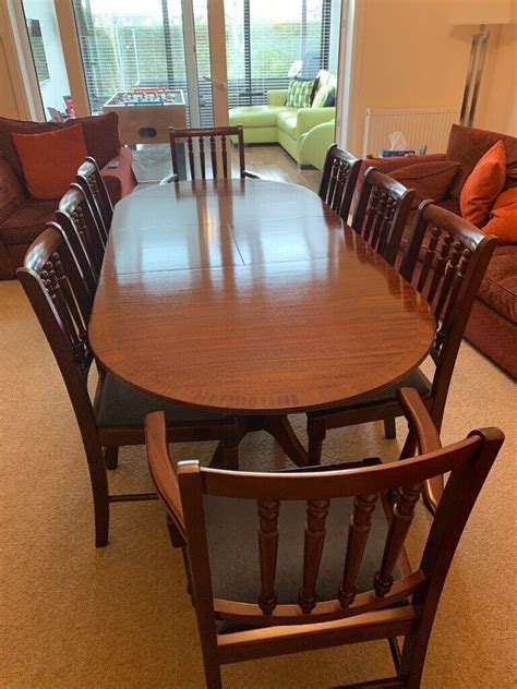 Round Dining Table Extendable Seats 8 Round Dining Table Chairs