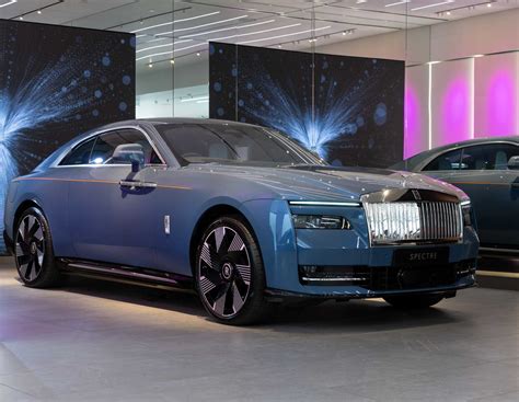 Rolls Royce Motor Cars Celebrates Uk Dealer Premiere Of Spectre