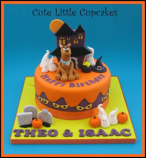 We have scooby doo invitations and party decorations to choose from matching items such as labels, toppers, favors, stickers and more. Scooby Doo Halloween themed birthday cake x | Scooby doo ...